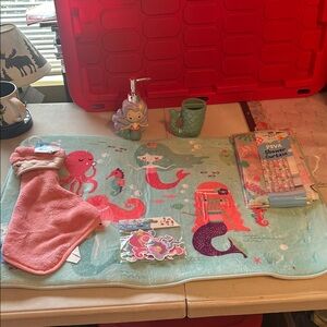 NWT 6 piece Kid’s Mermaids Bathroom Set